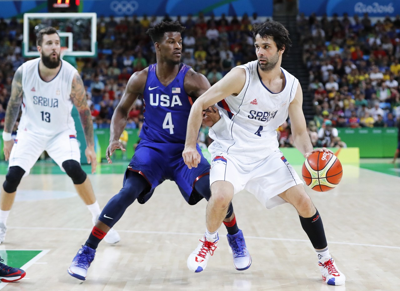 包含塞尔维亚男篮完胜美国男篮，保罗送出助攻的词条