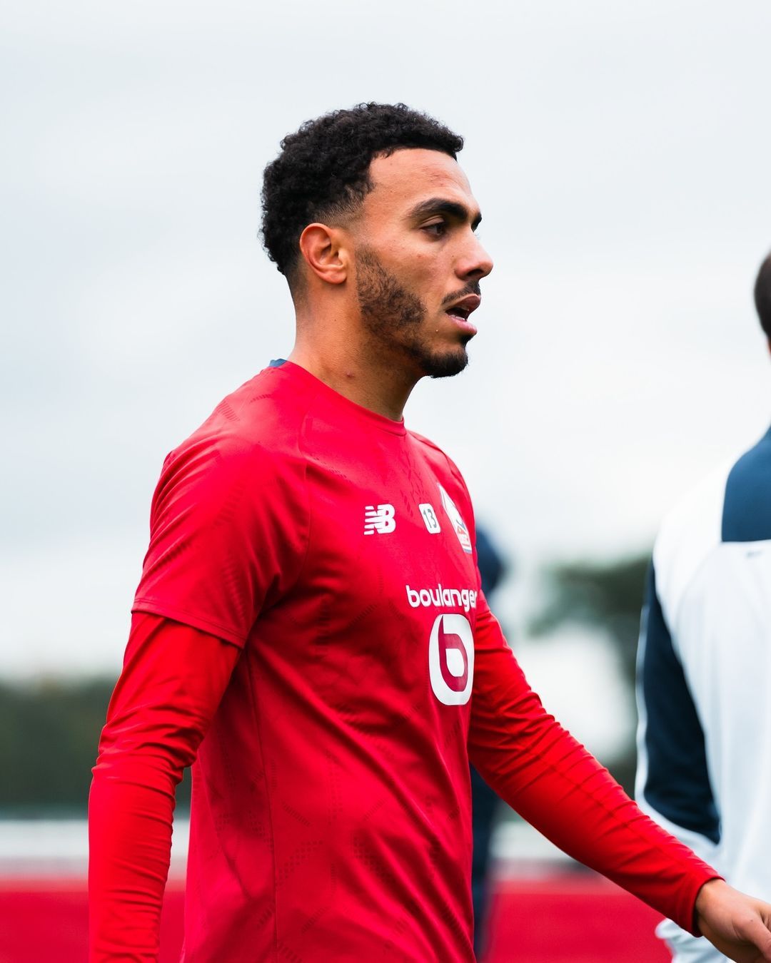 里尔痛失胜利，联赛位置逐渐滑落的简单介绍