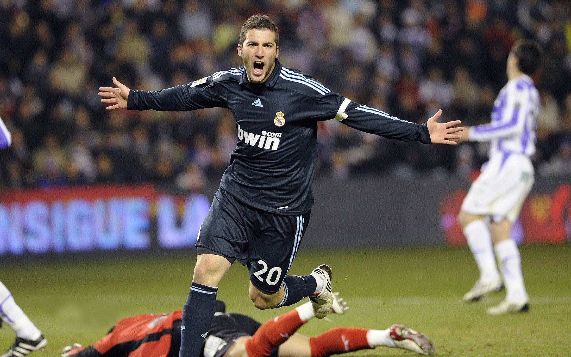 从卡塔尔到英超，凯塞多的全球足球征途与争冠雄心