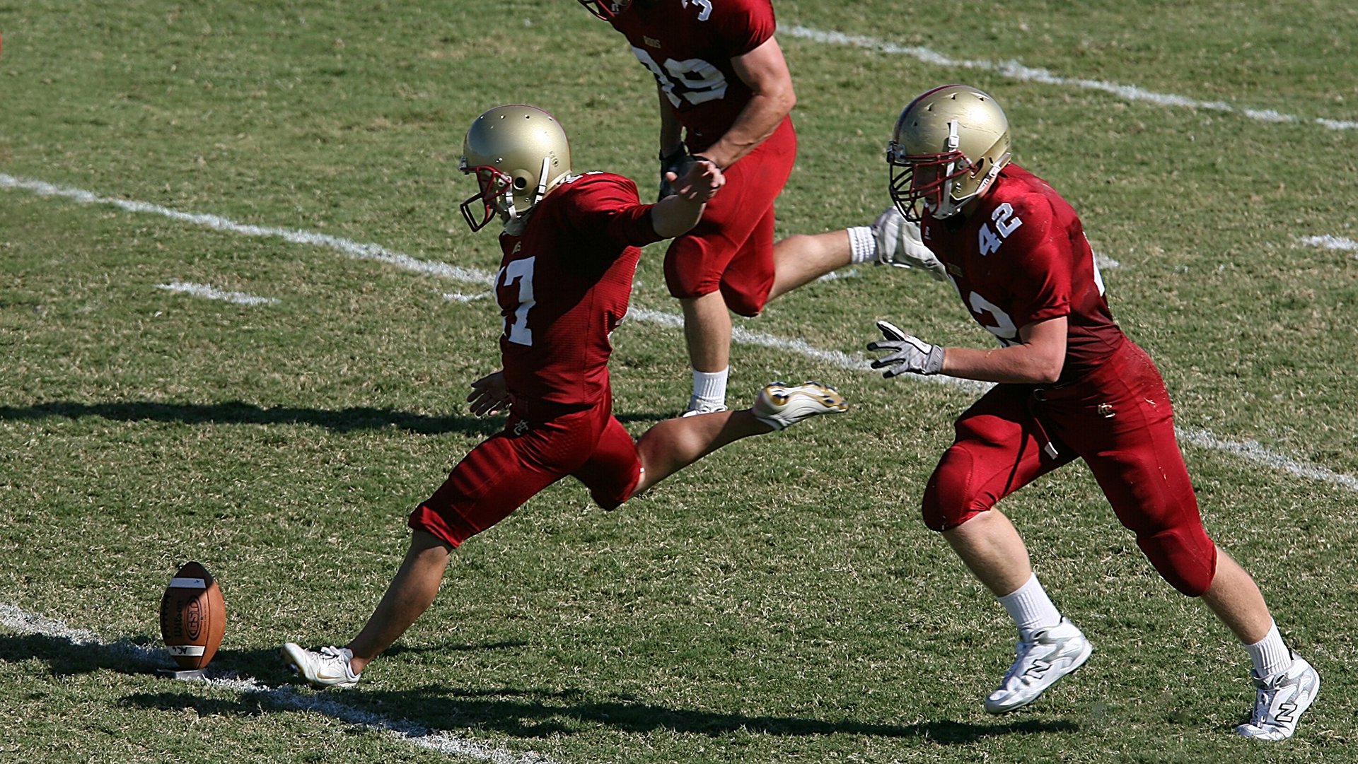 欧冠淘汰赛之夜,阿什拉夫在焦点战中证明自己
